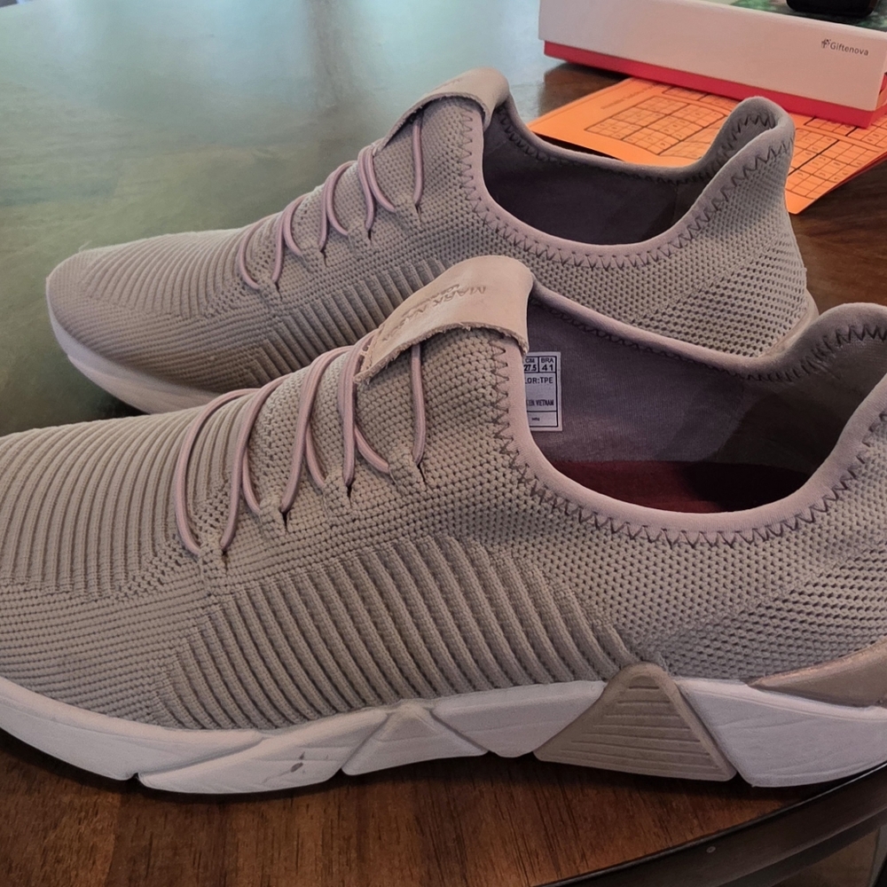 Mens 9.5 Mark nason/skechers .Great condition.